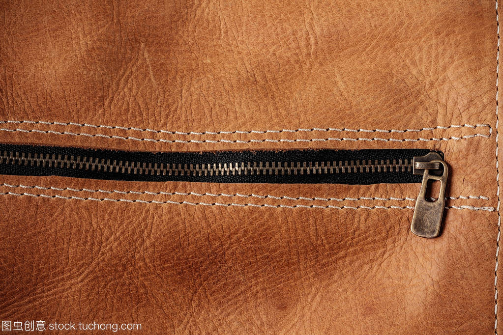 表面的皮革和拉鏈