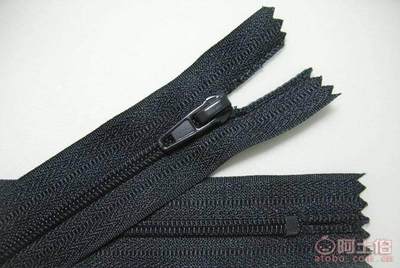 專業(yè)解析 創(chuàng)飛5號(hào)開尾拉鏈，羽絨服品質(zhì)之選的定制奧秘